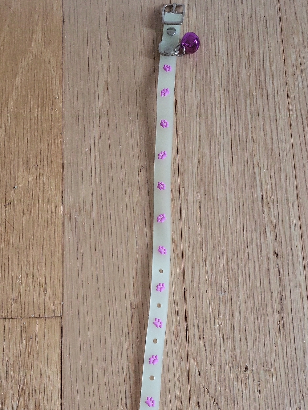 Source Unknown Ivory PVC Cat Collar with Pink Paw Accents and Pink Bell